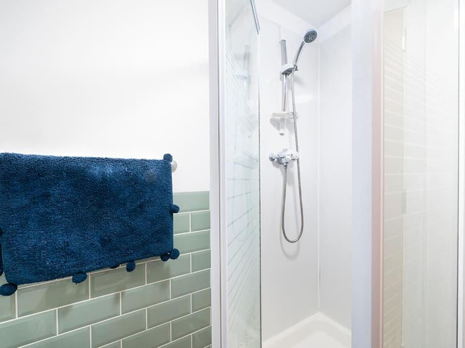 Lovely 2 Bedroom Apt At Ormeau Park W/ Free Parking Белфаст Екстер'єр фото