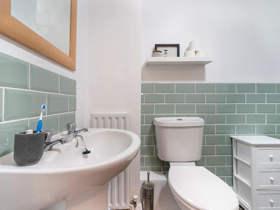 Lovely 2 Bedroom Apt At Ormeau Park W/ Free Parking Белфаст Екстер'єр фото